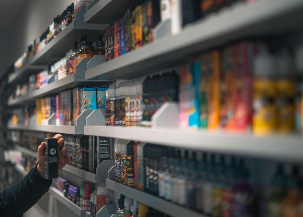 Курящие родители подталкивают детей к электронным сигаретам