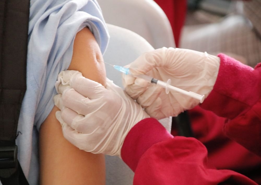 Даёт ли прививка после заражения Омикроном большую защиту